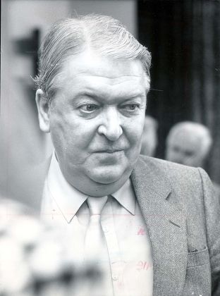 Kingsley Amis. 1986 Leading Author Sir Kingsley Amis. Booker Prize Finalist.