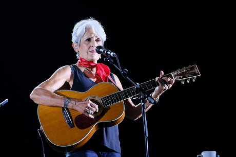 750 Joan baez Stock Pictures, Editorial Images and Stock Photos