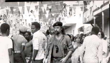 Comedian - Billy Connolly 1984 The Making Of The Film 'water' On The Island Of St. Lucia Starring Michael Caine Leonard Rossiter Billy Connolly And Fulton Mckay....comedian