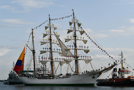 Crew Columbian Tall Ship Gloria Standing Editorial Stock Photo - Stock ...