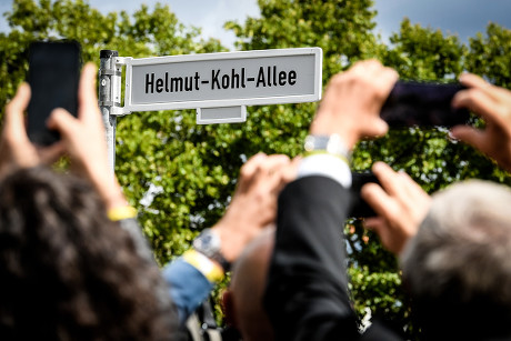 Unveiling of the street sign Helmut-Kohl-Allee in Bonn, Germany - 15 Aug 2019