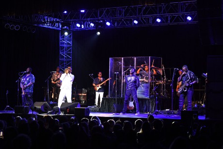 Michael Ray and Robert Bell of Kool & the Gang in concert at The Coconut Creek Casino, USA - 15 Aug 2019