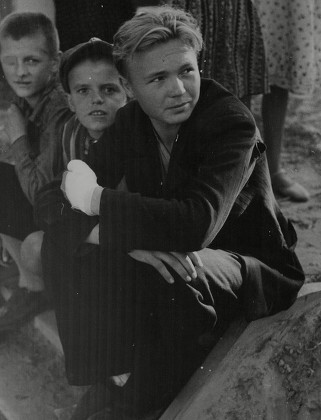 2,000 1930s youth Stock Pictures, Editorial Images and Stock Photos