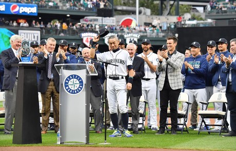 Ichiro Suzuki Honored with Mariners Franchise Achievement Award