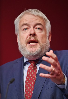 Carwyn Jones . Labour Party Conference Liverpool Merseyside.- Carwyn Jones First Minister Of Wales Speaks To Party Delegates At The Liverpool Exhibiton Centre.  - 24/9/18.