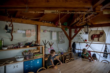 Students Clean Table Outdoors Kindergarten Waldorf Editorial Stock ...