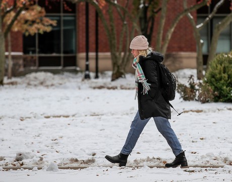 Woman Bundled Against Subfreezing Temperatures Walks Editorial Stock ...