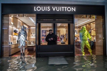 Louis Vuitton Venezia store, Italy