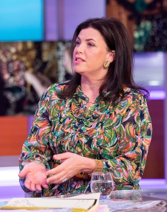 2,000 Kirstie allsopp Stock Pictures, Editorial Images and Stock Photos ...