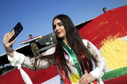 Kurdish Peshmerga Soldiers Pose Photos Next Editorial Stock Photo
