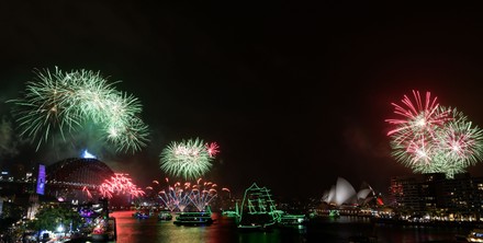 New Year celebrations in Sydney, Australia - 01 Jan 2020 Stock Pictures ...