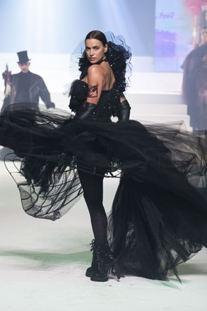 Irina Shayk On Catwalk Editorial Stock 