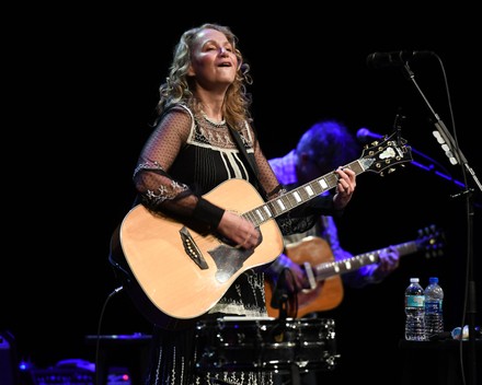 500 Joan osborne Stock Pictures, Editorial Images and Stock Photos