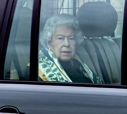 queen elizabeth ii leaving windsor castle Stock Photos (Exclusive ...