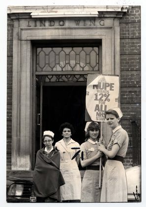Strikes National Health Service 1982 Nupe Strike And Picket At St Mary's Hospital Nurses On Picket Duty At Various Entrances Of The Hospital Including 'the Lindo Wing' Where Princess Of Wales Left Yesterday. Pupil Nurses Heather Bright (left) & Lo