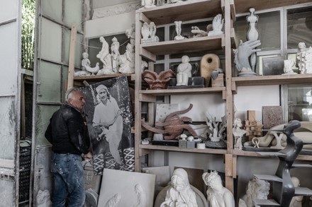 Pietrasanta Sculptor Nicola Stagetti His Study Editorial Stock Photo ...