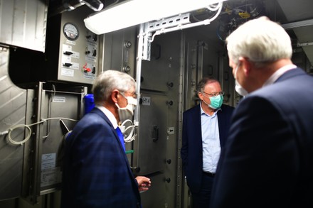 Minister President of Lower Saxony visits The University of Veterinary Medicine Hanover, Hannover, Germany - 29 Apr 2020