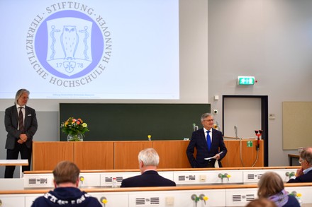 Minister President of Lower Saxony Stephan Weil visits The University of Veterinary Medicine Hannover, Germany - 29 Apr 2020