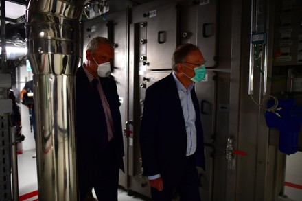 Minister President of Lower Saxony Stephan Weil visits The University of Veterinary Medicine Hannover, Germany - 29 Apr 2020