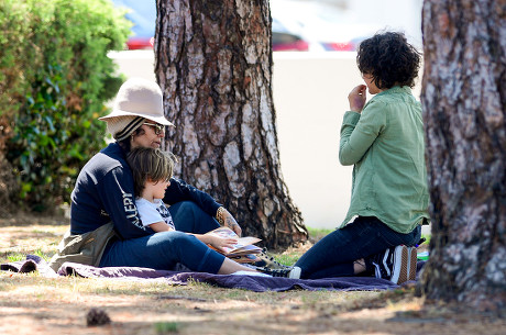 Linda Perry and Sara Gilbert out and about, Los Angeles, USA - 11 May 2020