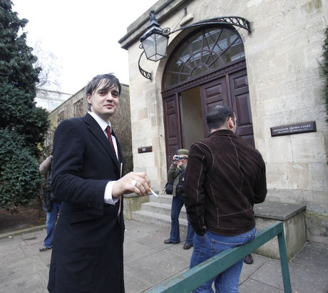 Pete Doherty at his careless driving trial, Gloucester Crown Court, Britain - 21 Dec 2009