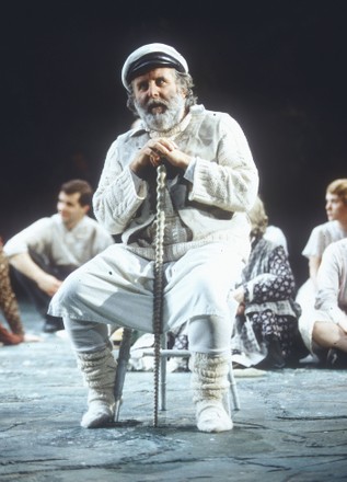 'Under Milk Wood' Play performed in the Olivier Theatre, National Theatre, London, UK 1995 - 15 May 1995