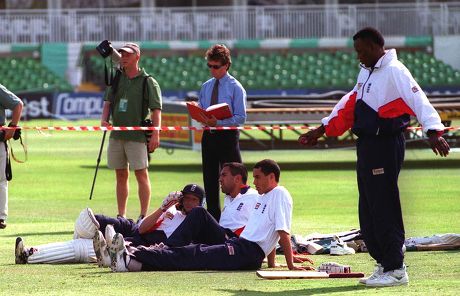 Mike Atherton And The Hollioake Brothers Adam And Ben Watch Devon Malcolm Bowl Englands Nets Session At Trent Bridge