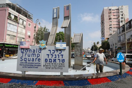 Worker Cleans Donald Trump Square After Editorial Stock Photo - Stock ...