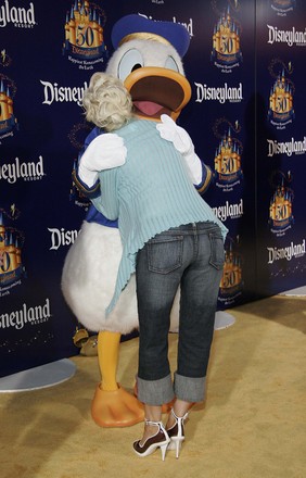 Christina Aguilera Hugging Donald Duck Disneyland Editorial Stock Photo ...