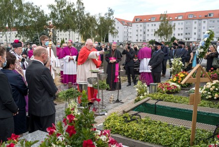 500 Ratzinger georg Stock Pictures, Editorial Images and Stock Photos ...