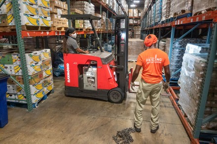 Feeding South Floridas Volunteers Work Warehouse Editorial Stock Photo