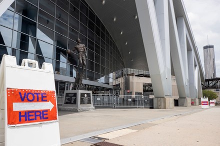 Voters cast early voting ballots at State Farm Arena in Atlanta, USA - 24 Jul 2020