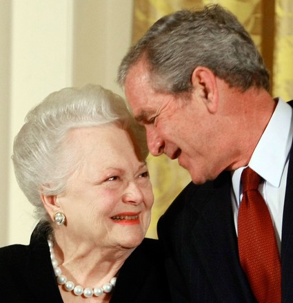 Bush Confers National Medals Of Arts And National Humanities Medals, Washington, District of Columbia, USA - 17 Nov 2008