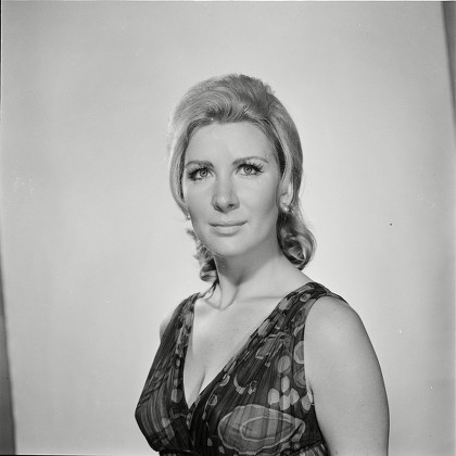 Caron Gardner Billie Peter Wyngarde Jason Redaktionelles Stockfoto