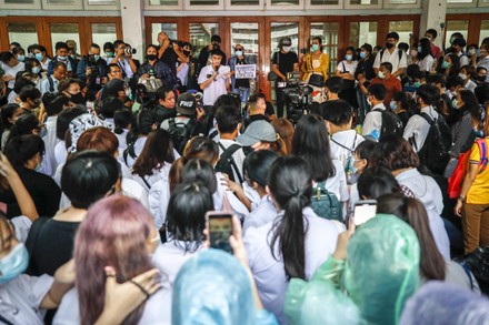 Students Attend Antigovernment Rally Srinakharinwirot University ...