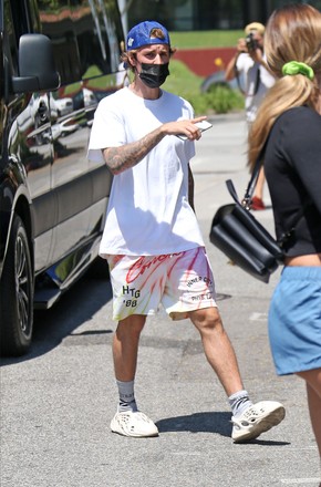 Justin Bieber Wears Face Mask While Editorial Stock Photo - Stock Image |  Shutterstock