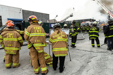 Firefighters Battle Massive Salvage Yard 4 Editorial Stock Photo ...