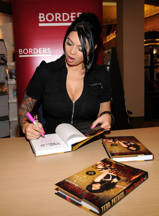 Tera Patrick 'Sinner Takes All: A Memoir of Love and Porn' Book Signing at Borders, Las Vegas, America - 08 Jan 2010