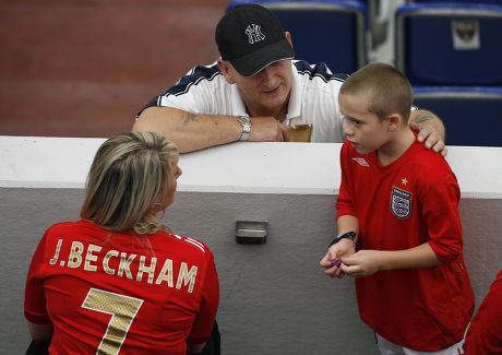Ted Beckham (c) With Joanne And Brooklyn Beckham England V Portugal (0-0; Portugal Won By Penalty Shootout) 2006 Football World Cup - Gelsenkirchen Germany.
