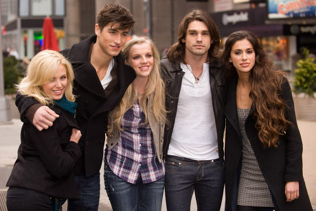 'If I Can Dream' Photo Shoot in Times Square, New York, America - 19 Jan 2010