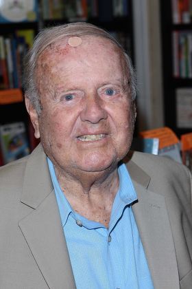 Dick Van Patten's 'Eighty is Not Enough' Book Signing at Book Soup, West Hollywood, Los Angeles, America - 25 Jan 2010