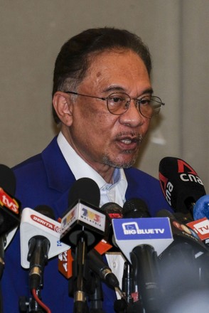 Opposition leader addressees the press in Kuala Lumpur, Malaysia - 13 Oct 2020