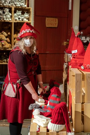 Costume Mask Box -  Finland