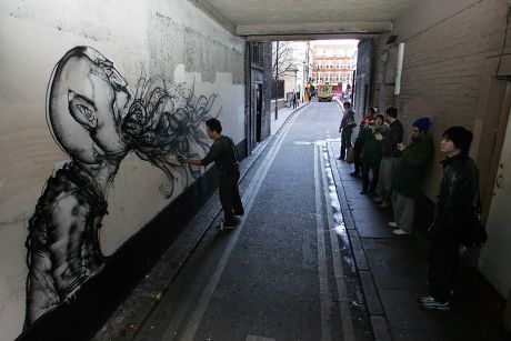 David Choe Artist And Graffiti Specialist At Work In Soho Prior To An Exhibition Of His Work Picture By Glenn Copus