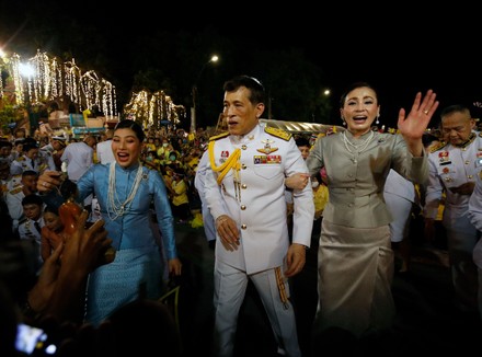 Pro-monarchy rally to support the King, Bangkok, Thailand - 01 Nov 2020
