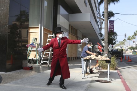 Photos: Beverly Hills Prepares for Election Day