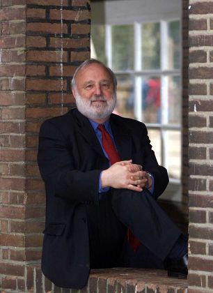 Frank Dobson at Corams Fields in Camden, London, Britain - 06 Sep 2000