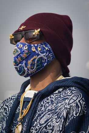 Us Rapper Snoop Dogg Wears Mask Redakční – stock snímek | Shutterstock