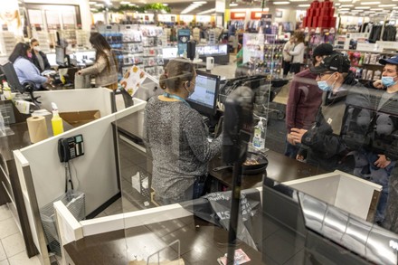 Shoppers Checkout Kohls Barrier Between Customers Editorial Stock Photo