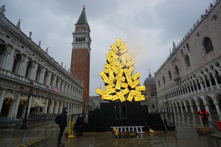Digital Christmas tree in Venice, Italy - 04 Dec 2020